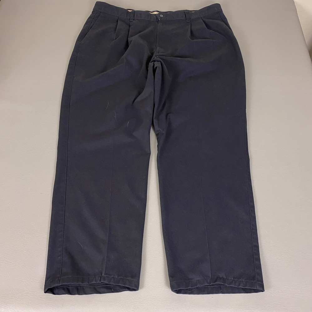 Dockers Pants Men's 42x30 Navy Blue No Wrinkle Twill Classic Fit Pleated *Wear*